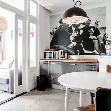 Loren / Fellini Apartment Zandvoort