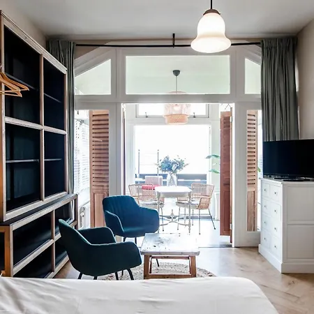 Loren / Fellini Apartmán