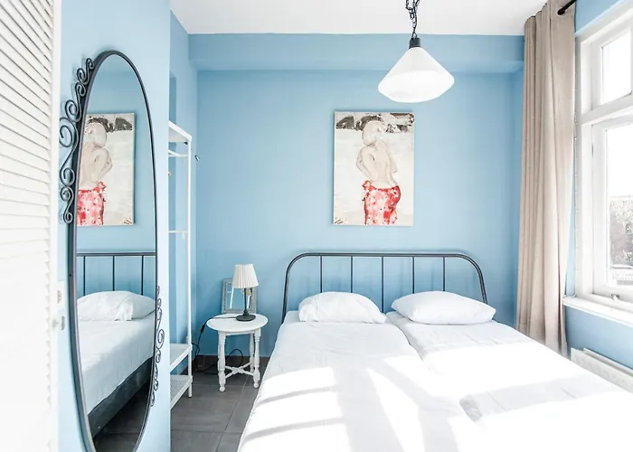 Apartman Loren / Fellini *