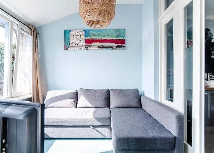 Loren / Fellini Apartman *