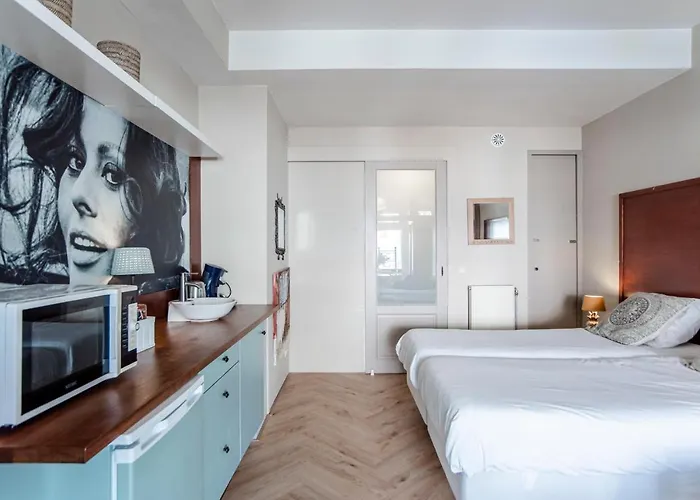 Loren / Fellini Apartman